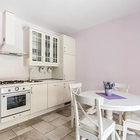 בית נופש Gorgeous Home In Pula