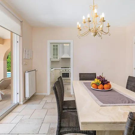 Holiday home Beautiful Home In Pula With House Sea View Pula