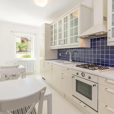 Beautiful Home In Pula With House Sea View Pula