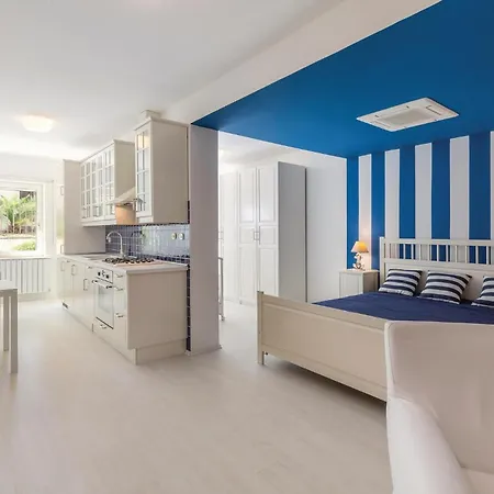 Beautiful Home In Pula With House Sea View * Pula