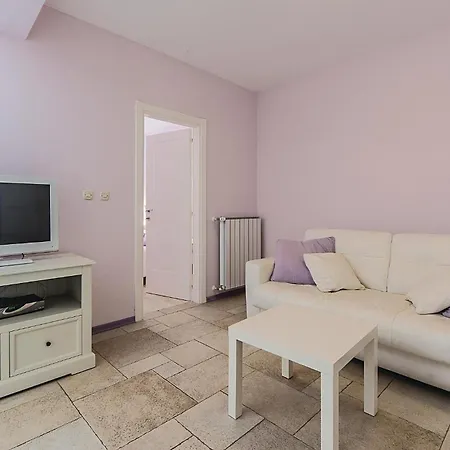 Beautiful Home In Pula With House Sea View *
