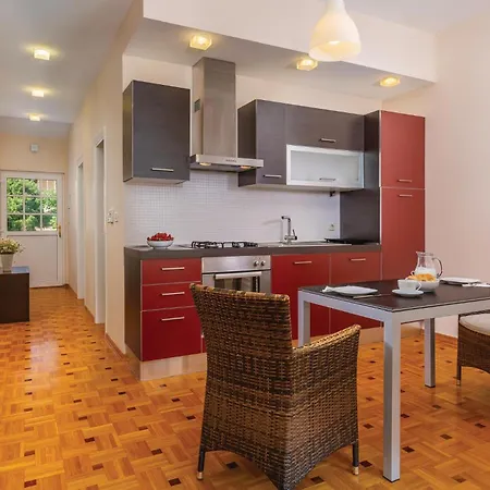 Holiday home Beautiful Home In Pula With House Sea View