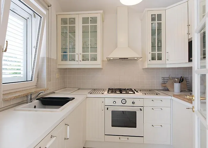 Holiday Home Pomer II Vikendica Pula