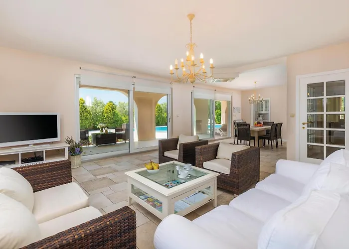 Vikendica Holiday Home Pomer II *