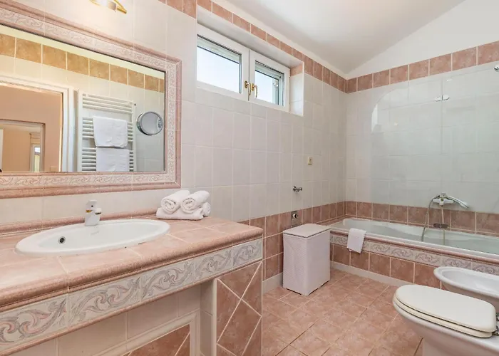 Vikendica Holiday Home Pomer II *