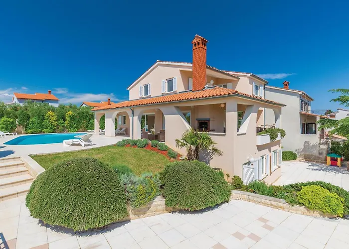 Holiday Home Pomer II Vikendica