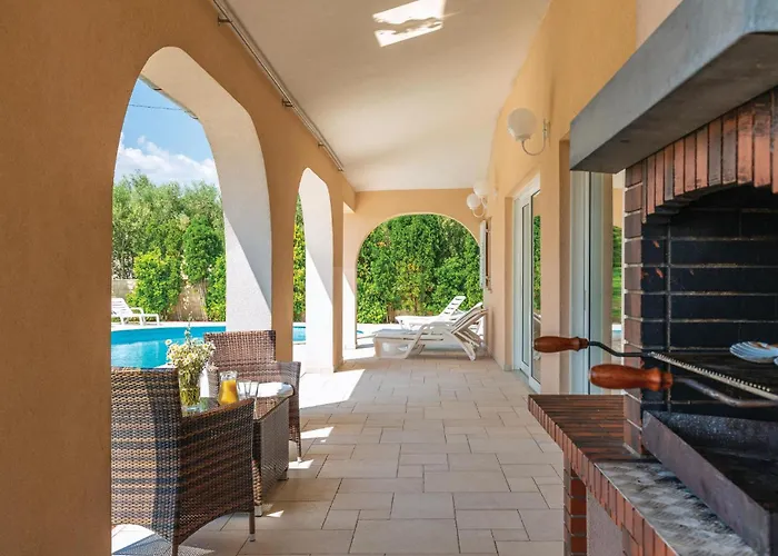 Holiday Home Pomer II Pula