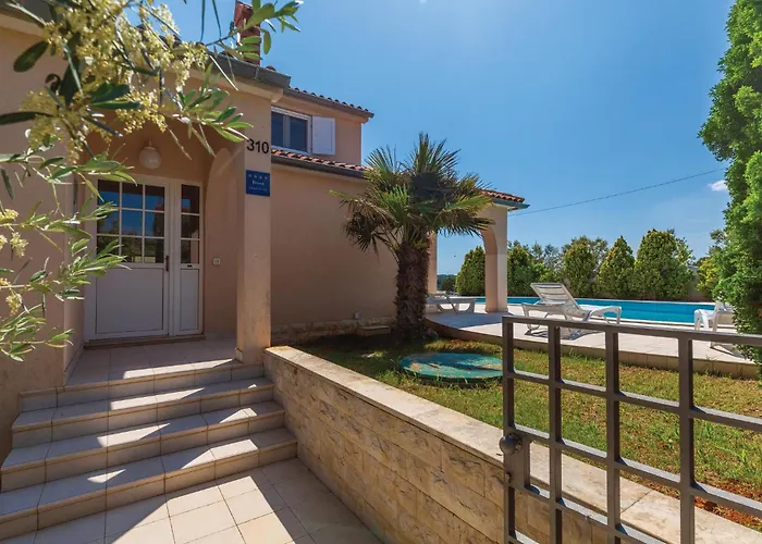 Holiday Home Pomer II *