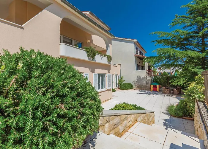 Holiday Home Pomer II Vikendica *