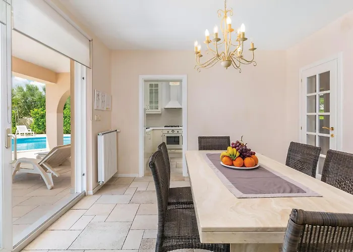 Vikendica Holiday Home Pomer II Pula